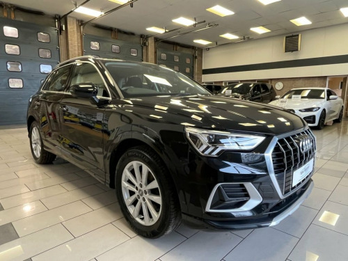 Audi Q3  1.5 TFSI CoD 35 Sport SUV 5dr Petrol Manual Euro 6 