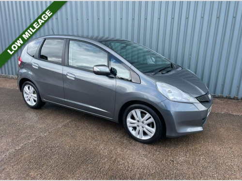 Honda Jazz  1.4 i-VTEC ES Plus Hatchback 5dr Petrol Manual Eur