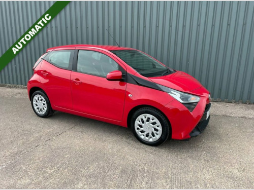Toyota AYGO  1.0 VVT-i x-play Hatchback 5dr Petrol x-shift Euro