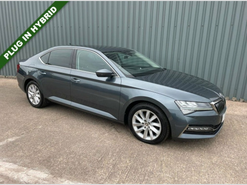 Skoda Superb  1.4 TSI iV 13kWh SE Technology Hatchback 5dr Petro