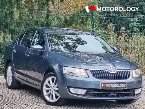 Skoda Octavia  1.6 TDI Elegance Hatchback 5dr Diesel DSG Euro 5 (s/s) (105 ps)
