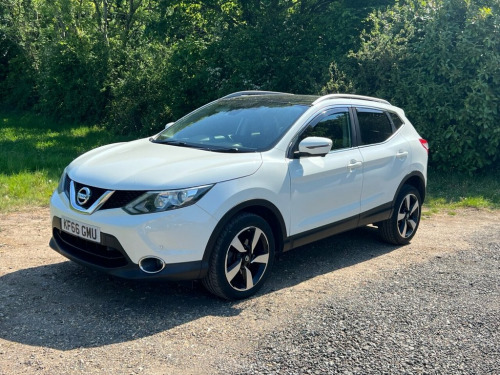 Nissan Qashqai  1.5 dCi N-Connecta SUV 5dr Diesel Manual 2WD Euro 
