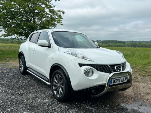 Nissan Juke  1.6 Tekna SUV 5dr Petrol Manual Euro 5 (s/s) (117 