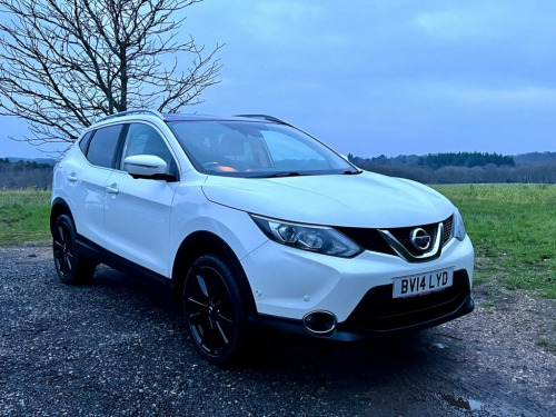 Nissan Qashqai  1.5 dCi Tekna SUV 5dr Diesel Manual 2WD Euro 5 (s/ 