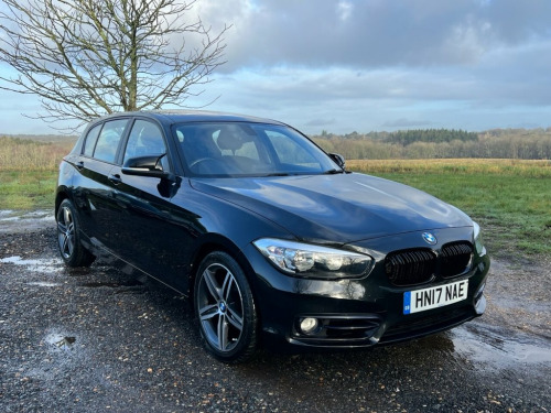 BMW 1 Series  1.5 118i Sport Hatchback 5dr Petrol Auto Euro 6 (s 
