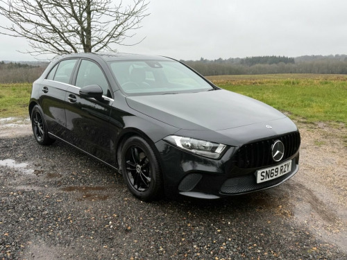 Mercedes-Benz A-Class A180 1.3 A180 SE Hatchback 5dr Petrol 7G-DCT Euro 6 (s/ 