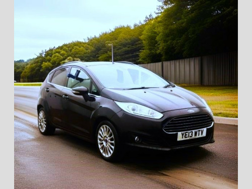 Ford Fiesta  TITANIUM 5-Door