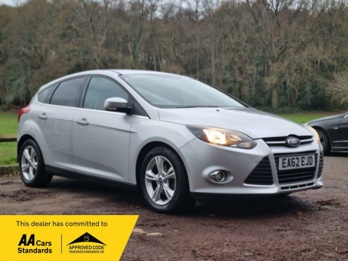 Ford Focus  1.6 Zetec Powershift Euro 5 5dr