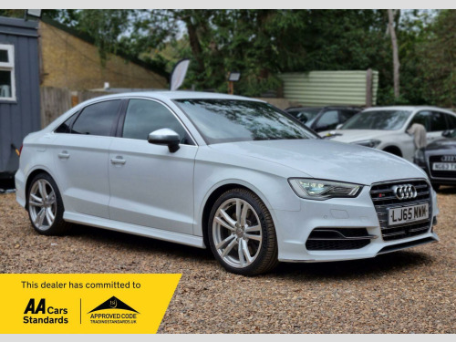 Audi S3  2.0 TFSI S Tronic quattro Euro 6 (s/s) 4dr (Nav)