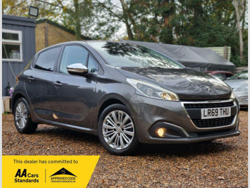 Peugeot 208  1.2 PureTech Signature Euro 6 (s/s) 5dr