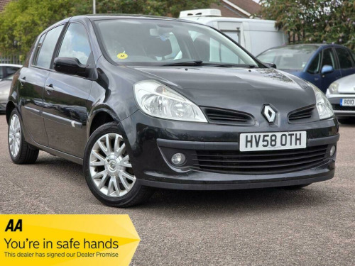 Renault Clio  1.2 TCe 16v Dynamique 5dr
