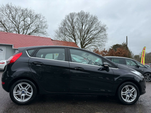 Ford Fiesta  1.5 TDCi Zetec Euro 5 5dr