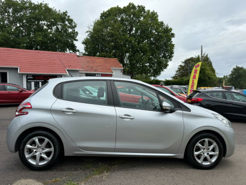 Peugeot 208  1.2 VTi Active Euro 5 5dr