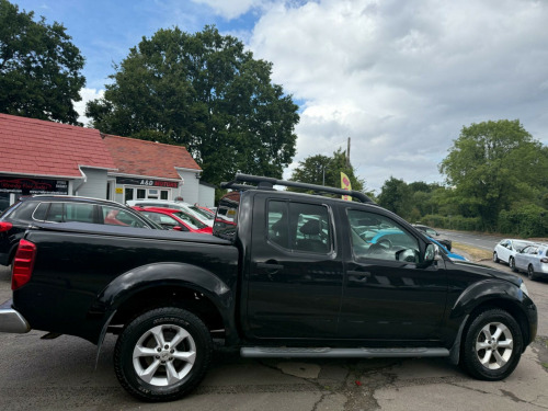 Nissan Navara  2.5 dCi Tekna 4WD Euro 5 4dr