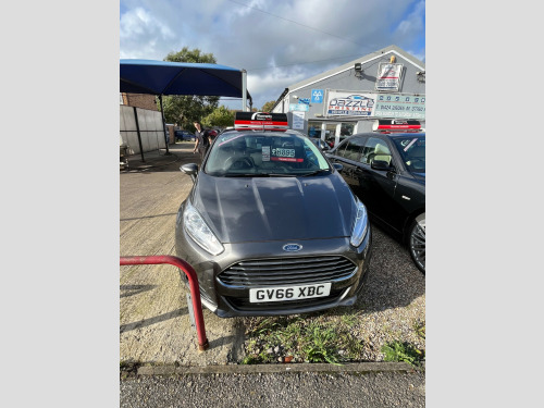 Ford Fiesta  ZETEC TDCI 5-Door