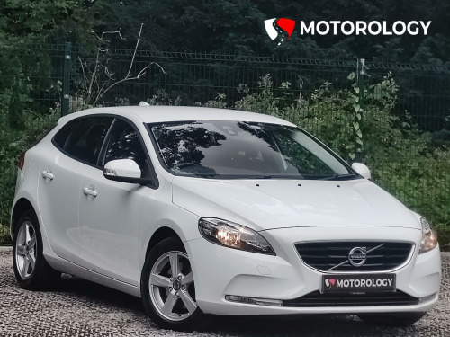 Volvo V40  2.0 T2 ES Hatchback 5dr Petrol Manual Euro 6 (s/s) (122 ps)