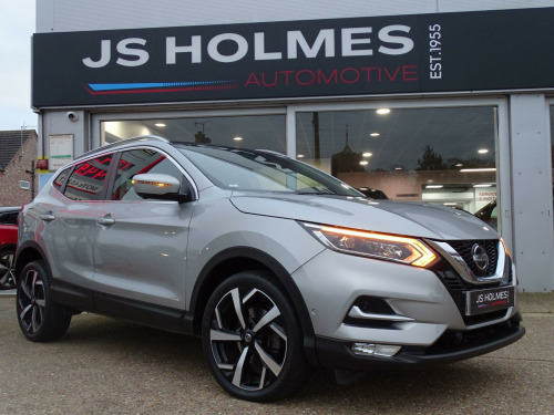 Nissan Qashqai  1.3 DiG-T Tekna 5dr