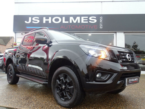 Nissan Navara  Double Cab Pick Up N-Guard 2.3dCi 190 TT 4WD Auto