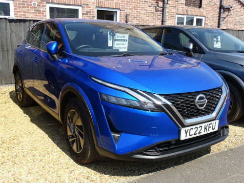 Nissan Qashqai  1.3 DiG-T MH Acenta Premium 5dr
