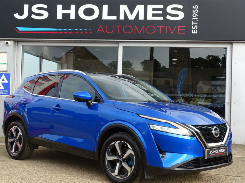 Nissan Qashqai  1.3 DiG-T MH Premiere Edition 5dr