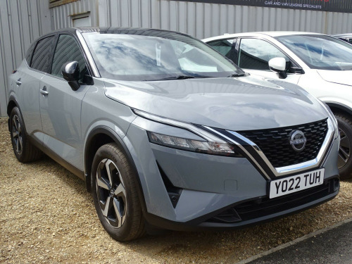Nissan Qashqai  1.3 DiG-T MH 158 N-Connecta 5dr 4WD Xtronic