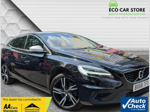 Volvo V40  2.0 D3 R-Design Pro Hatchback 5dr Diesel Manual Eu