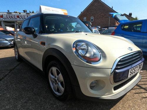 MINI Hatchback  1.5 Cooper 5dr