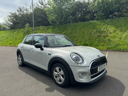 MINI Hatch  1.5 Cooper Steptronic Euro 6 (s/s) 5dr