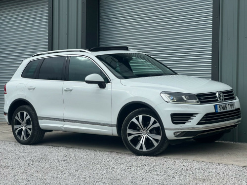 Volkswagen Touareg  3.0 TDI V6 BlueMotion Tech R-Line Tiptronic 4WD Euro 6 (s/s) 5dr