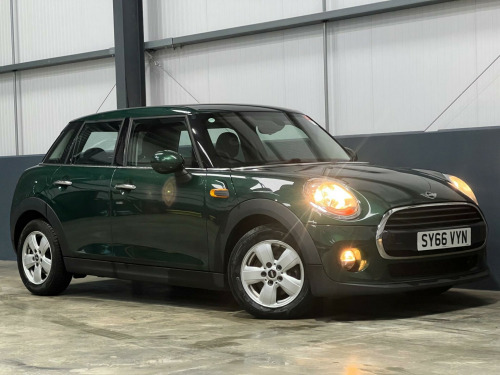 MINI Hatch  1.5 Cooper Auto Euro 6 (s/s) 5dr