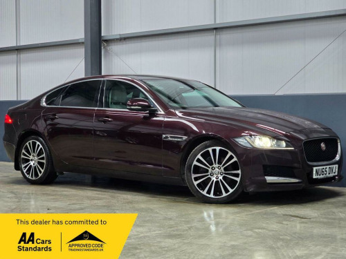 Jaguar XF  2.0d Portfolio Auto Euro 6 (s/s) 4dr