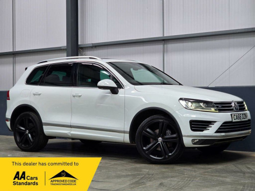 Volkswagen Touareg  3.0 TDI V6 BlueMotion Tech R-Line Plus Tiptronic 4WD Euro 6 (s/s) 5dr