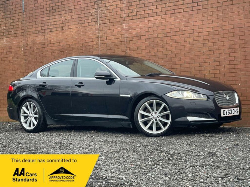 Jaguar XF  2.2d Premium Luxury Auto Euro 5 (s/s) 4dr 