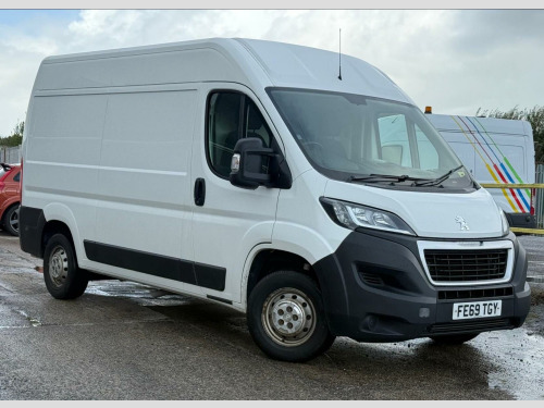Peugeot Boxer  2.2 BlueHDi 335 Professional L2 H2 Euro 6 (s/s) 5dr