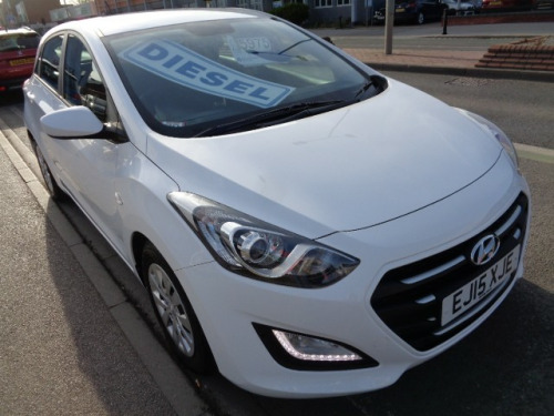 Hyundai i30  1.6 CRDi Blue Drive S 5dr EJ15XJE