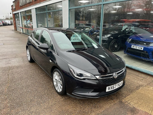 Vauxhall Astra  1.0i Turbo ecoTEC Tech Line Nav Hatchback 5dr Petr 