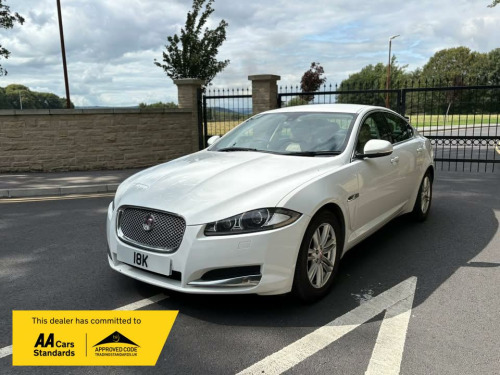 Jaguar XF  2.2d Luxury Saloon 4dr Diesel Auto Euro 5 (s/s) (163 ps)
