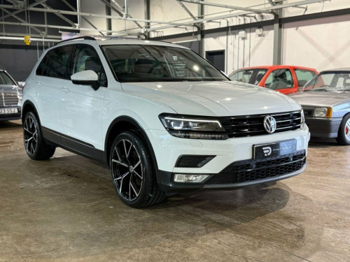 Volkswagen Tiguan  2.0 TDI BlueMotion Tech SEL SUV 5dr Diesel Manual 