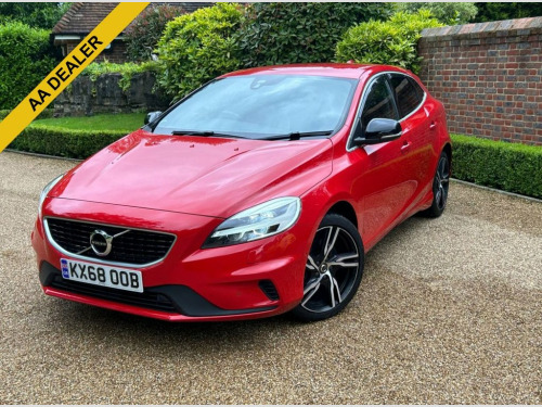 Volvo V40  2.0 D3 R-DESIGN PRO 5d 148 BHP