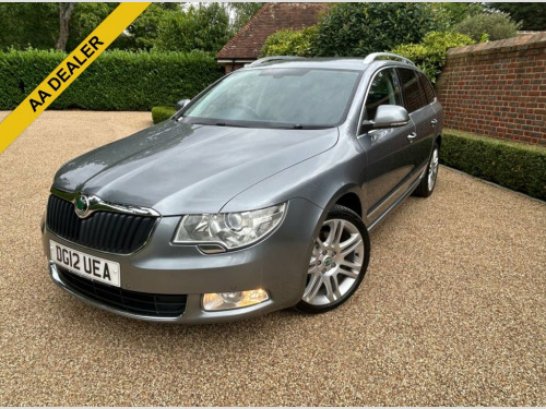 Skoda Superb  2.0 TDI Elegance Estate 5dr Diesel Manual Euro 5 (