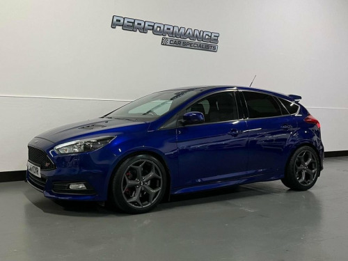 Ford Focus  2.0T EcoBoost ST-3 Hatchback 5dr Petrol Manual Eur