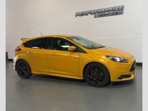 Ford Focus  2.0T EcoBoost ST-2 Hatchback 5dr Petrol Manual Eur
