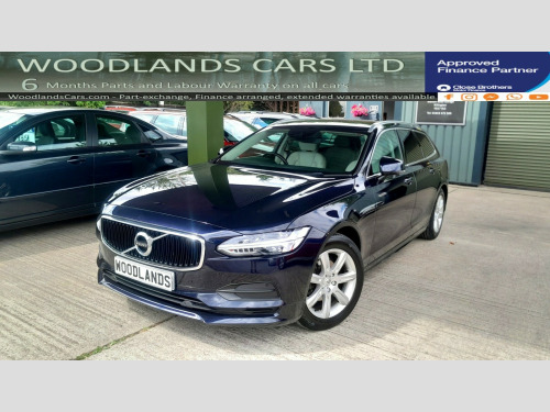 Volvo V90 D4 MOMENTUM 5-Door