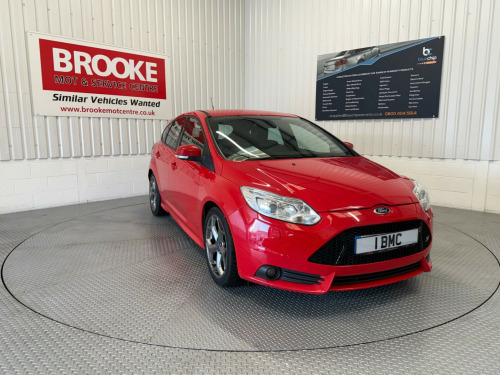 Ford Focus  2.0T EcoBoost ST-3 Euro 5 (s/s) 5dr