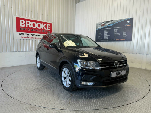 Volkswagen Tiguan  2.0 TDI BlueMotion Tech SE Navigation DSG 4Motion Euro 6 (s/s) 5dr