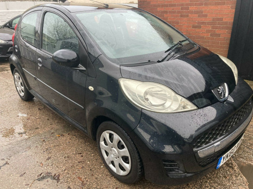 Peugeot 107  1.0 12V Urban Euro 4 5dr