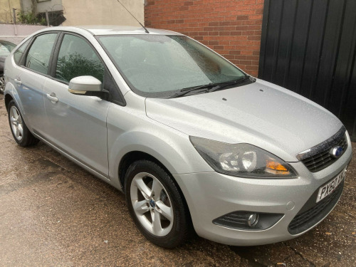 Ford Focus  1.6 Zetec 5dr