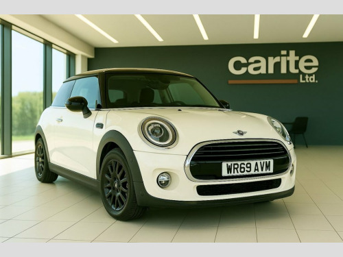 MINI Hatch  1.5 Cooper Classic Hatchback 3dr Petrol Manual Eur