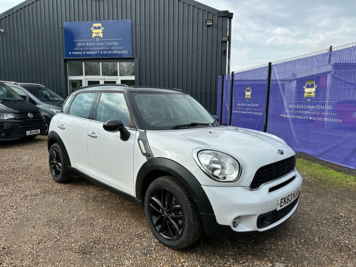 MINI Countryman  2.0 Cooper SD SUV 5dr Diesel Auto Euro 5 (143 ps)