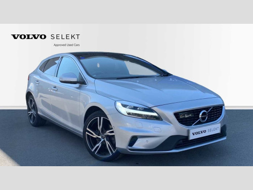 Volvo V40  D2 R-Design Pro Auto (Panroof, Parking Camera)